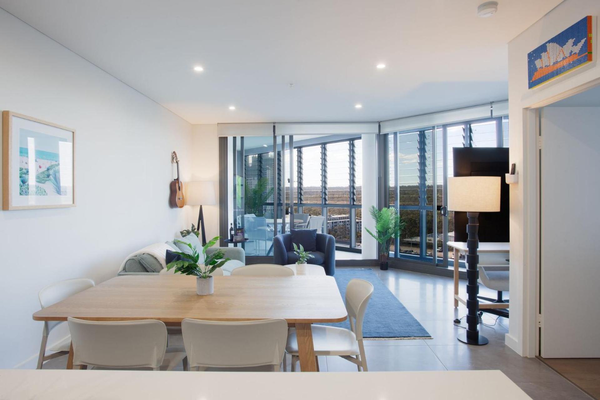 Modern Splendour, Macquarie Park I30 * Sydney