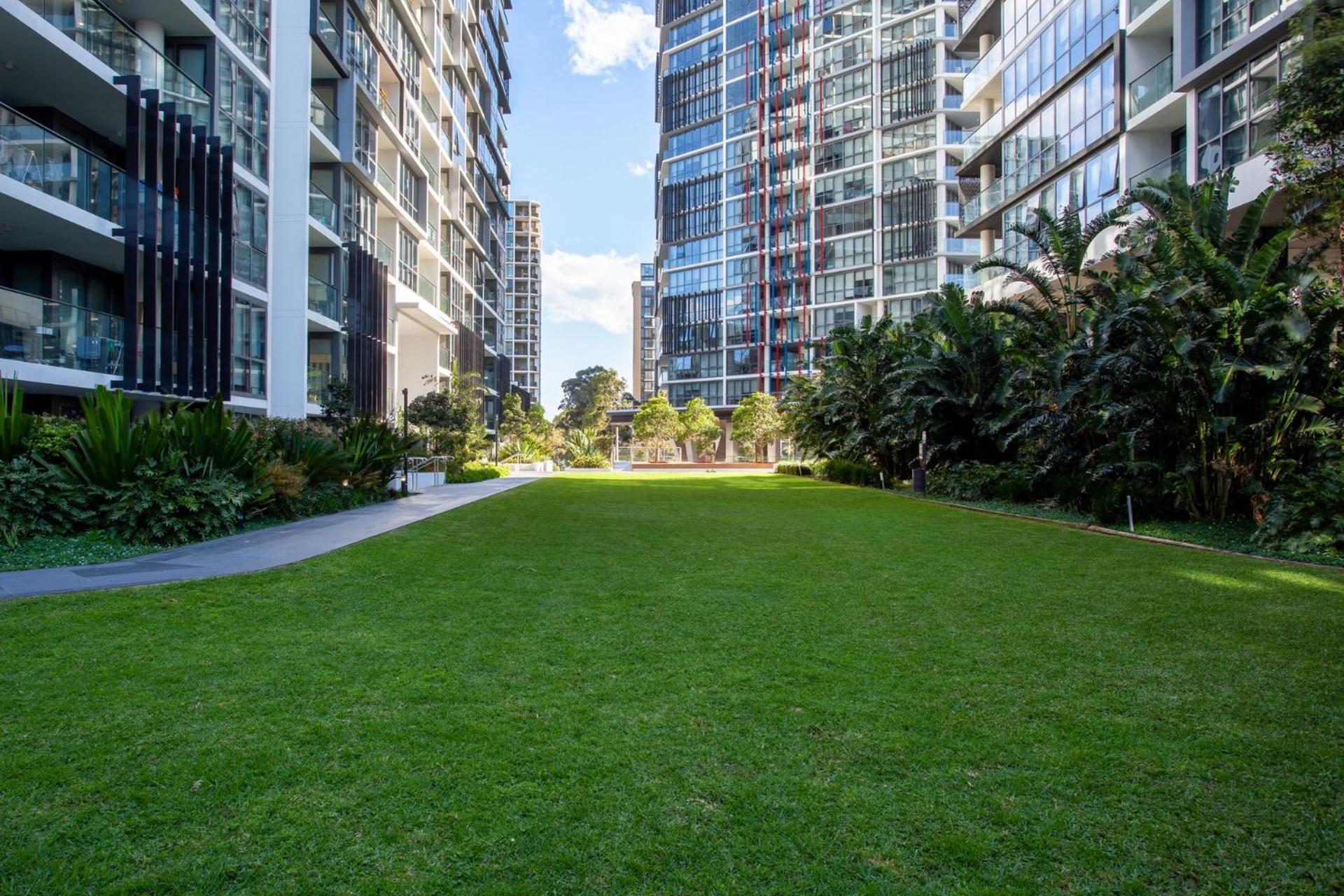 Modern Splendour, Macquarie Park I30 Sydney
